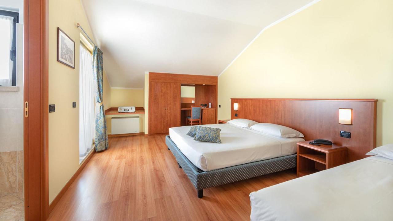 Triple Room with Balcony,699895369:JPEG